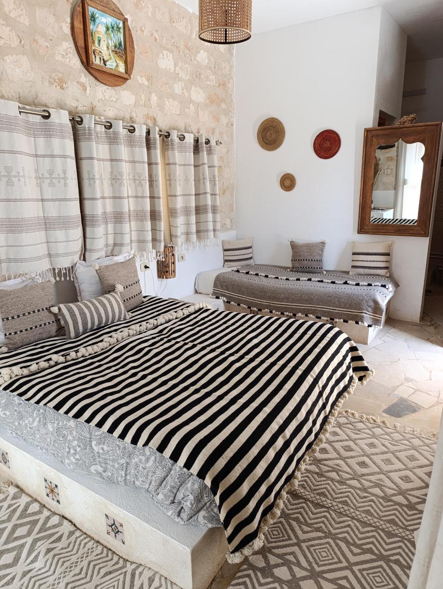 Dar Ayed Tamezret Hotel Tamazrat Bagian luar foto